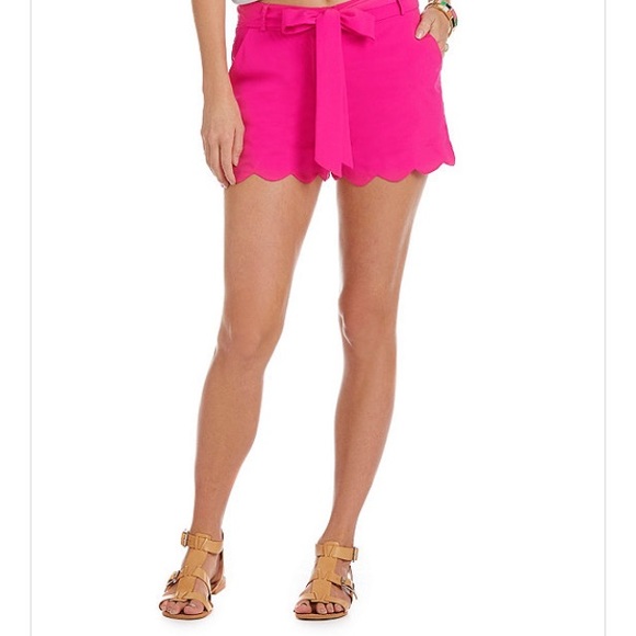 🚫SOLD🚫Hot Pink Scalloped Shorts - Picture 2 of 3