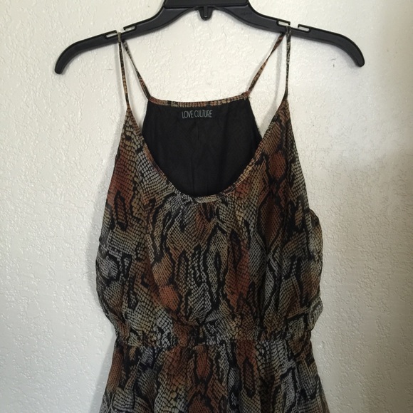 ❌SOLD❌Love culture Dress - Picture 2 of 4