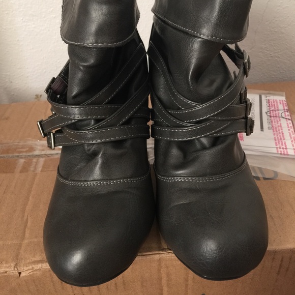 High Heels - Picture 3 of 3
