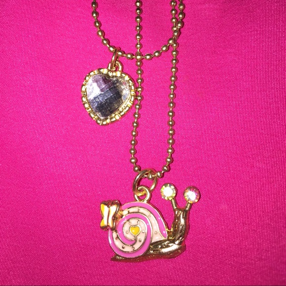 NWT set Betsey Johnson necklace and earrings - Picture 2 of 4