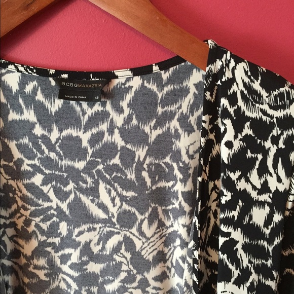 BCBG Max Azria printed wrap dress - Picture 3 of 3