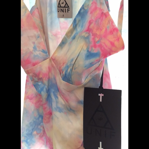 UNIF Lucid Dreams Top!💘 - Picture 3 of 3