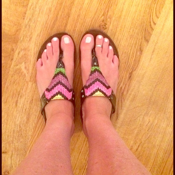 Colorful sandals!☀️🌈