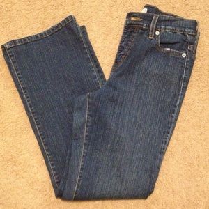 Levi's perfectly slimming boot cut 512 jeans 6S