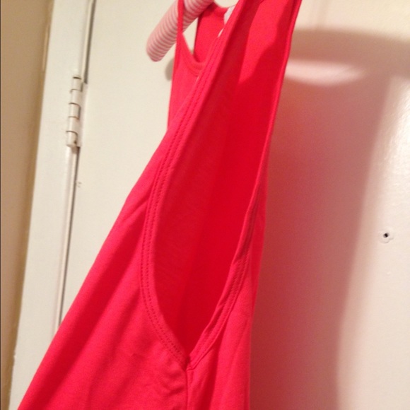 NEW DELIAS TANK - Picture 3 of 3