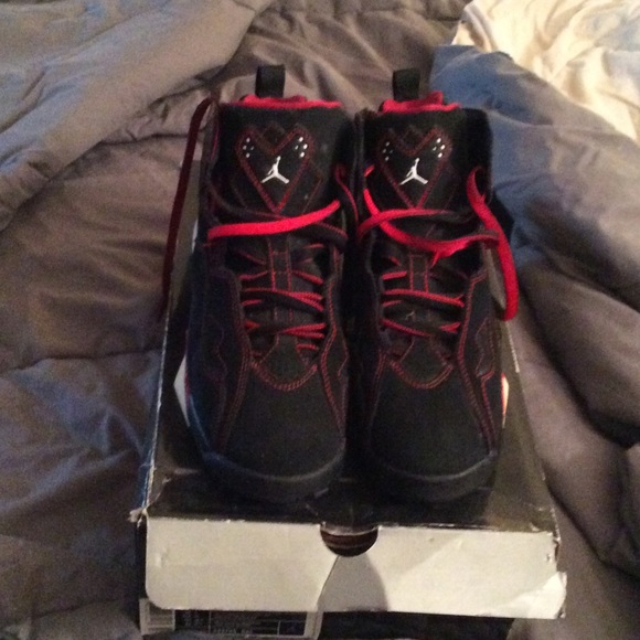Jordan's true flight 6.5 boys