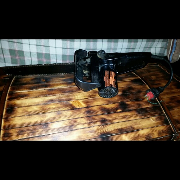 Remington 14" limb & trim Electric Chainsaw - Picture 2 of 4