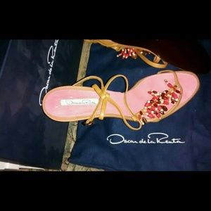 Oscar de La Renta Tan Coral Beaded Stilettos 40