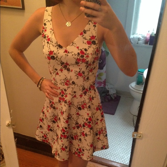 Forever 21 Floral A-Line Dress - Picture 2 of 4
