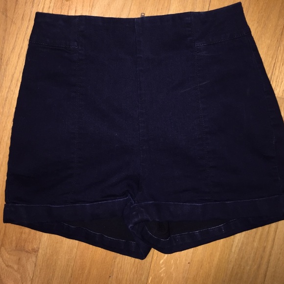 Cooperative fitted high waisted denim shorts - Picture 2 of 4