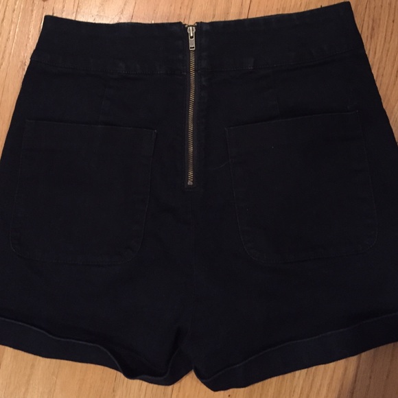 Cooperative fitted high waisted denim shorts - Picture 3 of 4