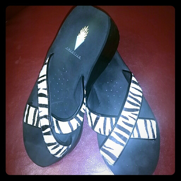 Women's VOLATILE Zebra Wedges