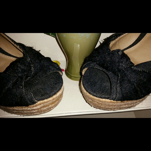 Shoes - Picture 3 of 3