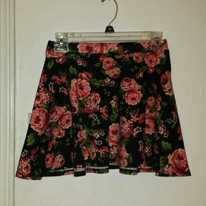 Black rose print skirt
