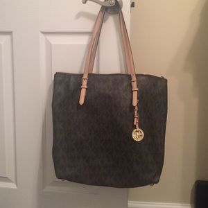 Michael Kors tote style purse