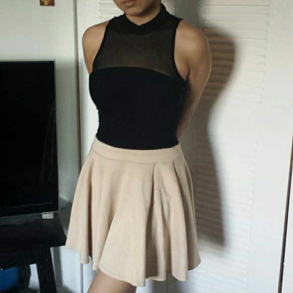 Very cute cream and black dress!!