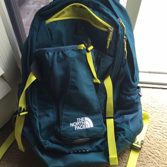North Face backpack for sale! Almost new!