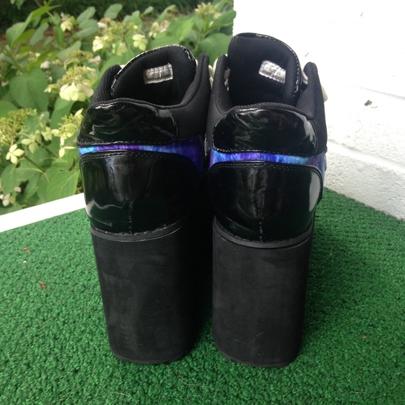 ✨SOLD✨YRU QOZMO Platform Lace up Sneakers - Picture 3 of 4