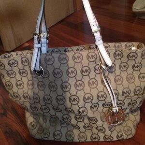 Michael kors logo bag. PRICE LOWERED!!