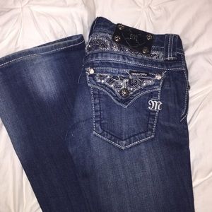 Gently used Miss Me jeans!!! Great condition!