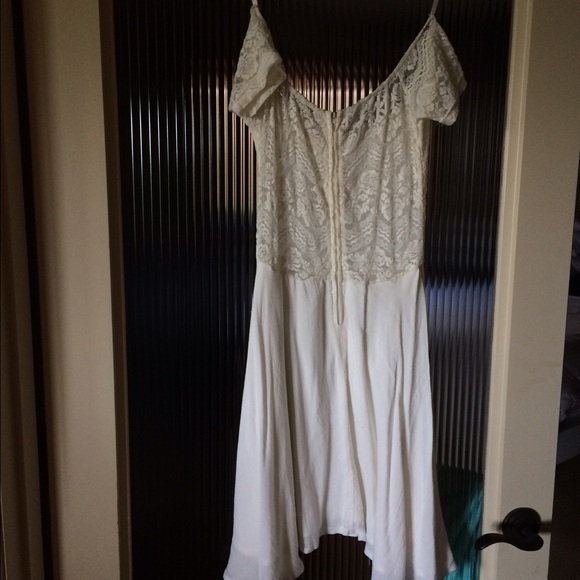 White lace dress - Picture 1 of 1