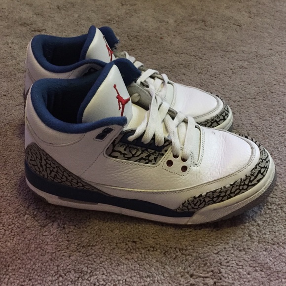 Jordan true blue 3's