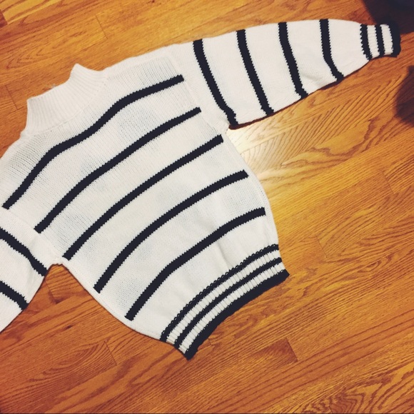 Vintage Sweater - Picture 2 of 3