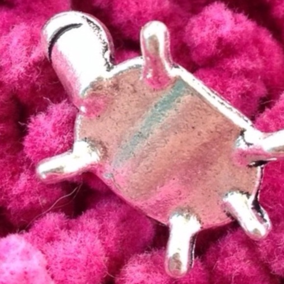 Turtle Charm ❌SOLD❌ - Picture 4 of 4