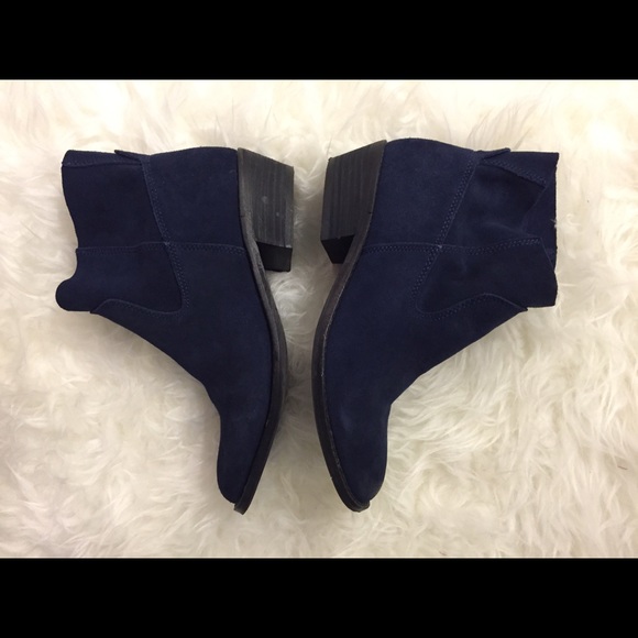 Dolce Vita Boots - Dolce Vita Cassidy suede booties