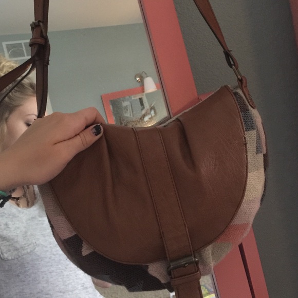 American Eagle cross body - Picture 1 of 3