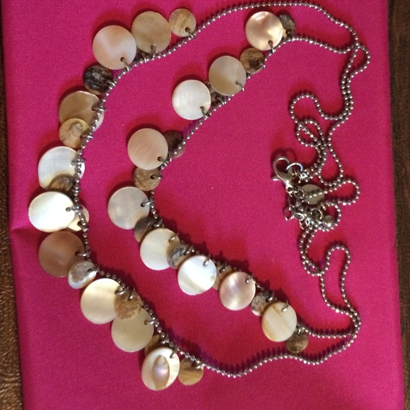 Double String Scale Necklace - Picture 2 of 4