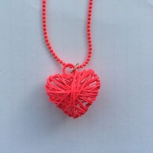 🛍 Pink Wire Heart Necklace