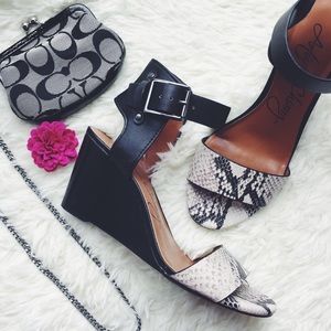 ✨Host Pick✨Two-Tone Wedge Sandals