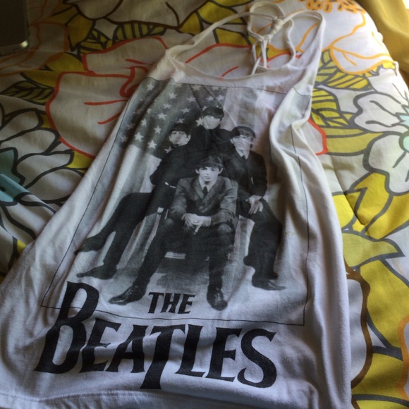 Beatles shirt!😍🚨
