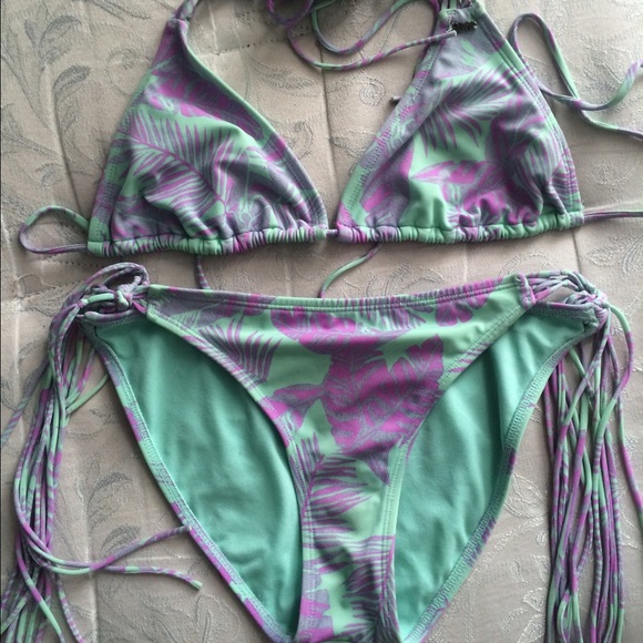 MINT PACSUN ROXY BIKINI