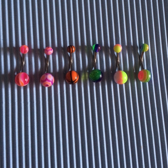 6 belly button piercings