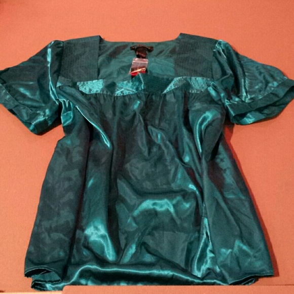 Turquoise Shirt Size 26/28 Lane Bryant New