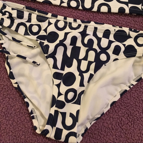 Swimsuit - Picture 3 of 4