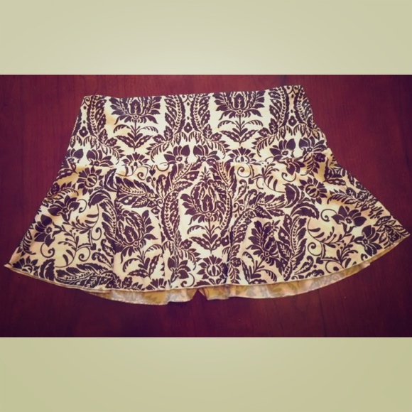 VICTORIA's SECRET Swim Skirt~Medium~flattering!