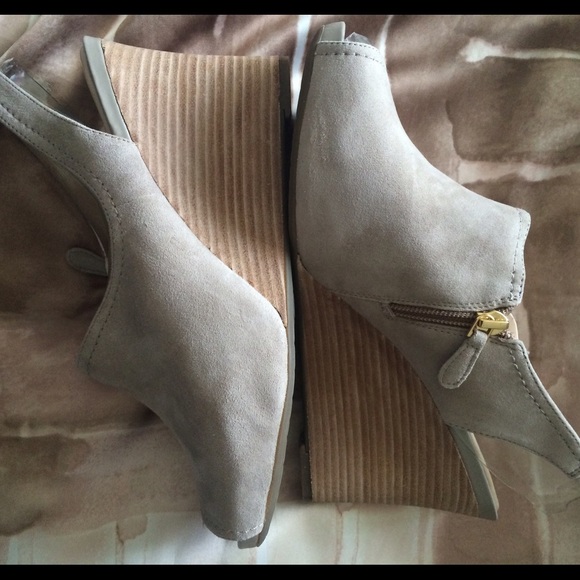 Rockport Shoes - Suede sling with wedge heel