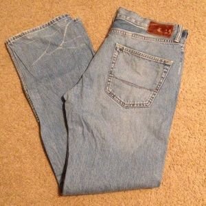 Bullhead men's jeans 32X32 light and distressed