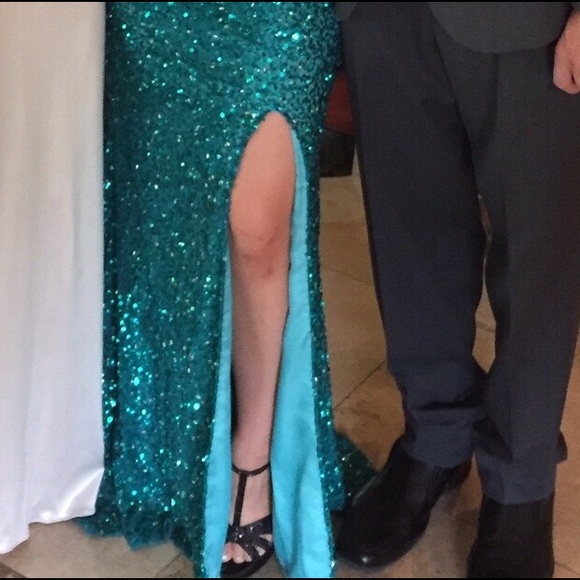 Prom Dress - Picture 2 of 4