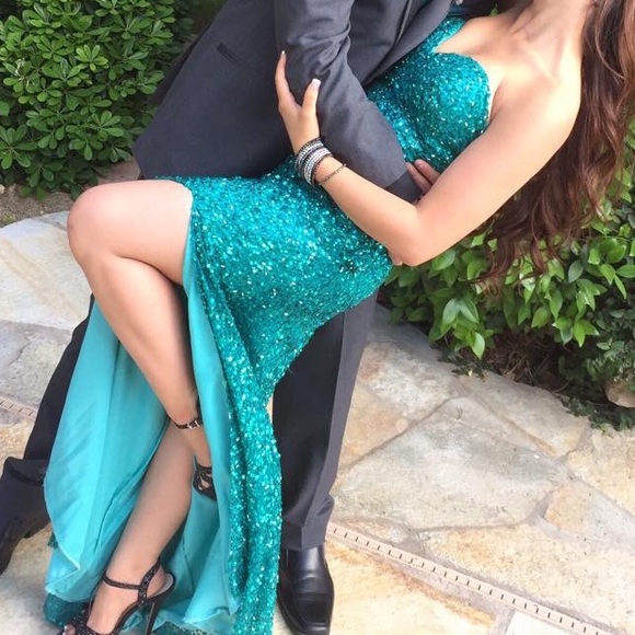 Prom Dress - Picture 4 of 4