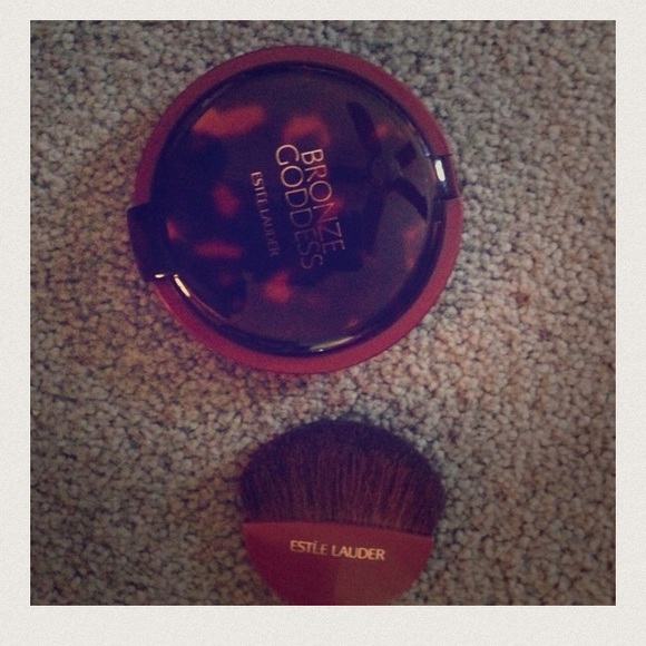 Estée Lauder bronze goddess powder bronzer