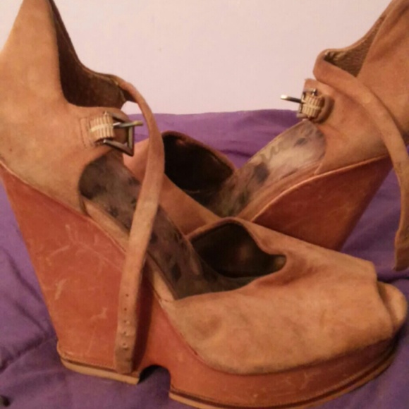 Tan Sam Edelman wedges