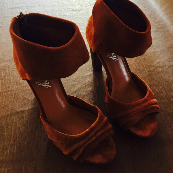 **sold**Coral heels with cuffs