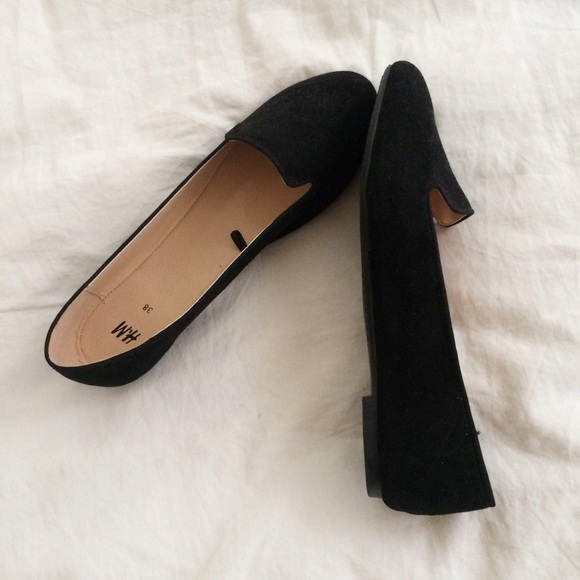 H&M Shoes - NWOT black loafer flats