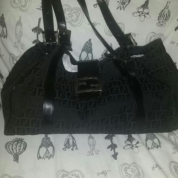 FENDI hand bag - Picture 1 of 3