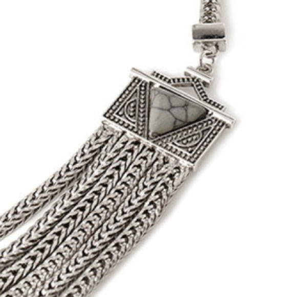 🚨SOLD🚨 Brand new Forever 21 necklace - Picture 3 of 3