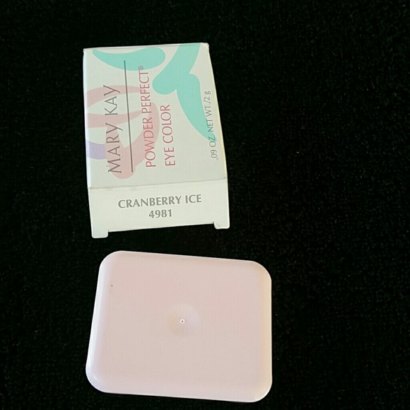 MK eye color - Picture 2 of 3